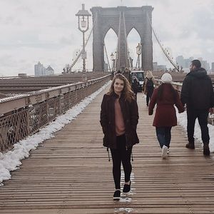 Meet your Posher, Alyssa